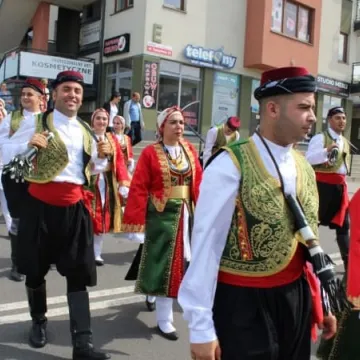 Kolorowa parada artystów z Cypru, Ukrainy i Polski