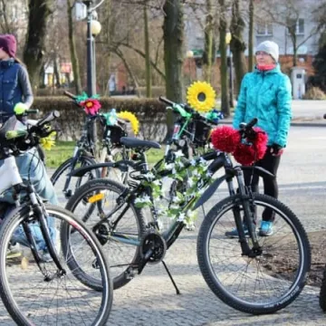 Powitali wiosnę na rowerach 