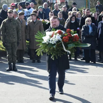 Cześć i chwała bohaterom!
