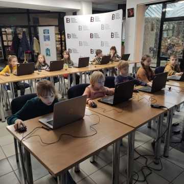 W Radomsku startują bezpłatne warsztaty „Koduj z Gigantami – Retroprogramowanie”