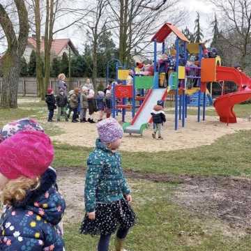 Nowy plac zabaw dla dzieci z PP 4 w Radomsku