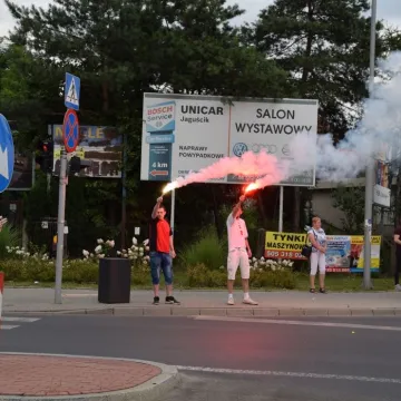 Kibice RKS Radomsko w hołdzie powstańcom warszawskim