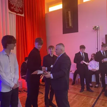 Elektryk pożegnał absolwentów. Teraz czas na maturę