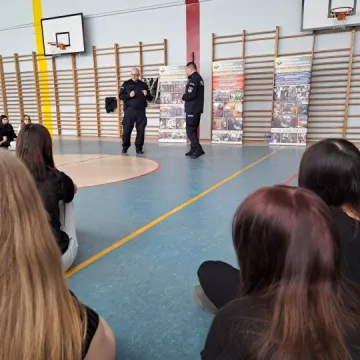 Uczennice „Mechanika” w Radomsku uczyły się samoobrony