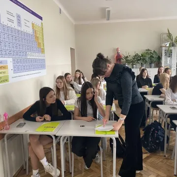 Uczniowie z powiatu radomszczańskiego zmierzyli się z twórczością Wisławy Szymborskiej w I LO w Radomsku