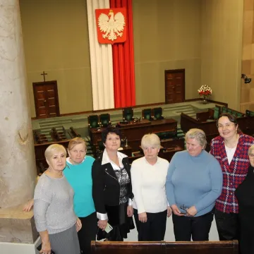 Samorządowcy z Ładzic poznali kulisy pracy w Sejmie