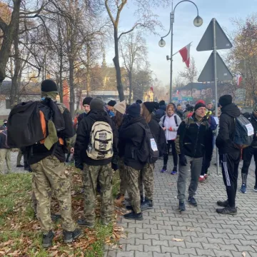 Na trasie Pieszego Maratonu Niepodległości