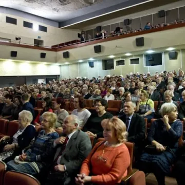  Żeńska Orkiestra Salonowa dla babci i dziadka
