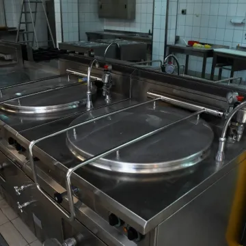 Piotrków Tryb.: SP2 z nową kuchnią i stołówką