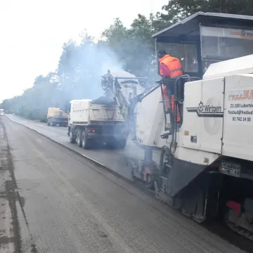 Piotrków Tryb.: frezarki na ul. Rakowskiej. Są duże utrudnienia