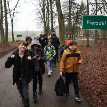 Wybrali się w podróż za jeden uśmiech...