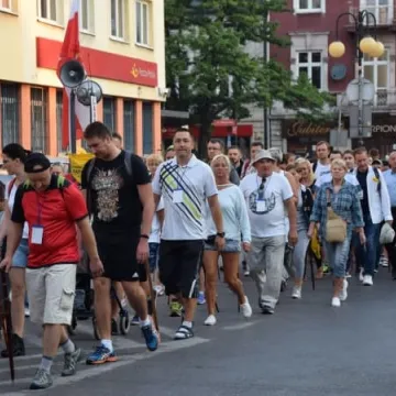 Wierni z Radomska wyruszyli na Jasną Górę