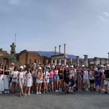 Uczniowie PSP w Strzelcach Małych zwiedzali Włochy