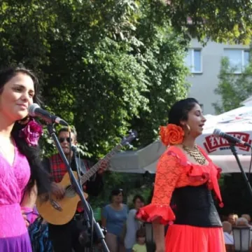 Romskie melodie na placu 3 Maja