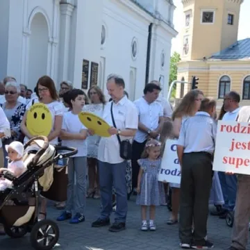 Polska Rodziną Silna!