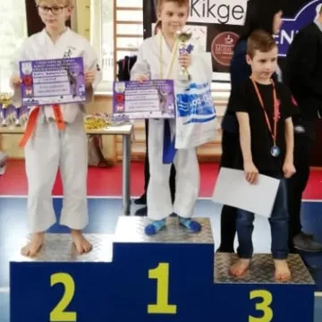 Złoty team Klubu Karate Radnori