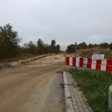 Zaawansowane prace drogowe na strefie inwestycyjnej w Radomsku