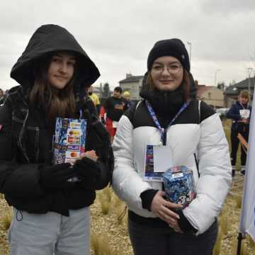 [WIDEO] Glinianki parkRUN w Radomsku. Bieg dla zdrowia i WOŚP 2025