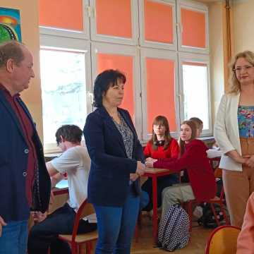 W I LO w Radomsku zorganizowano Międzyklasowe Zawody z Pierwszej Pomocy