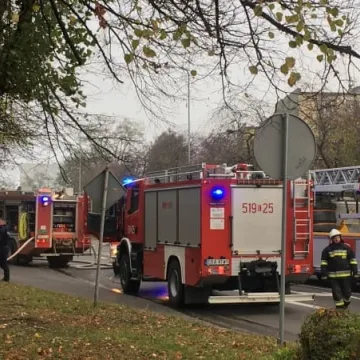Pożar w budynku po telekomunikacji