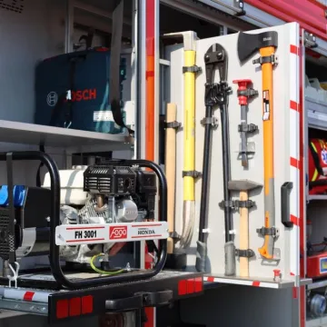 Druhowie z OSP Stobiecko Miejskie bogatsi o nowy wóz