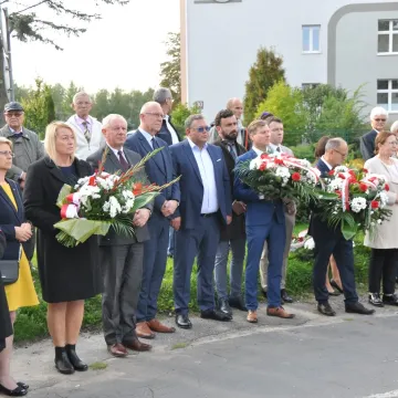 W Radomsku upamiętniono 77. rocznicę utworzenia KWP