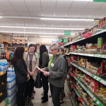 Handlowcy z ZSE na warsztatach w Delikatesach Centrum