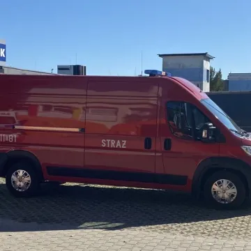 Ewakuacja ZSP 1 w Radomsku. Był pożar, strzały i osoby ranne