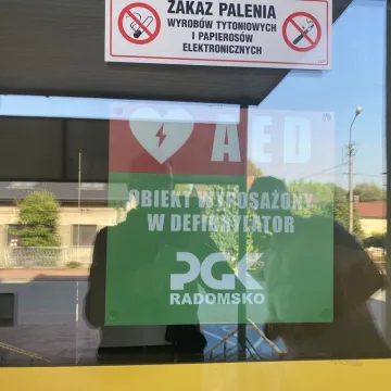Kilka sekund może uratować życie. Nowe defibrylatory w Radomsku