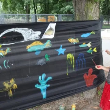 Warsztaty plastyczne „Mania malowania” w plenerze