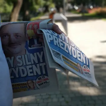 Przedwyborcza niedziela na targowisku w Radomsku