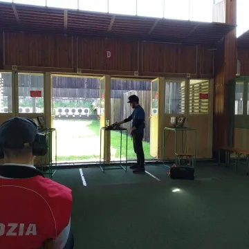 Strzeleckie sukcesy pistoleciarzy OKSS „10-tka”