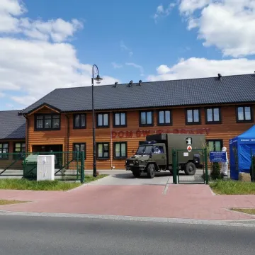 Aż 23 pensjonariuszy DPS w Kleszczowie trafiło do szpitala w Radomsku!