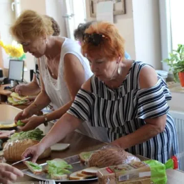 Piknik integracyjny dzieci i seniorów RUTW SAN