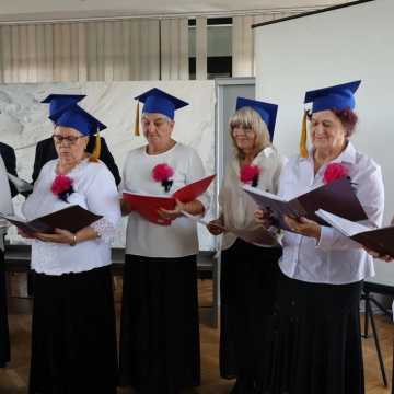 Słuchacze Radomszczańskiego Uniwersytetu III Wieku zainaugurowali nowy rok akademicki