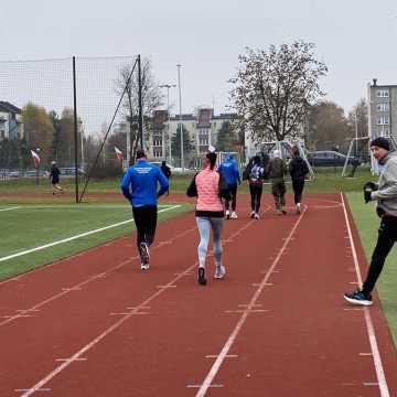 [WIDEO] Pobiegli, by uczcić Niepodległą. Za nami Radomszczański Bieg Niepodległości