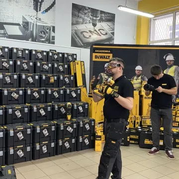 Akademia DeWalt w „Mechaniku”. Prestiżowy program tylko dla 10 szkół w kraju