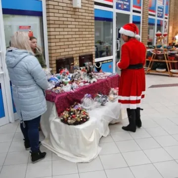 Targi rękodzieła z Mikołajem