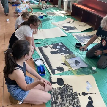 Radomszczańskie pejzaże oczami dzieci. Warsztaty prof. Wiatra w Muzeum w Radomsku