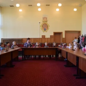 Przedszkolaki z wizytą w urzędzie miasta