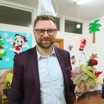 Przedszkolaki z PP nr 10 w Radomsku robiły świąteczne stroiki