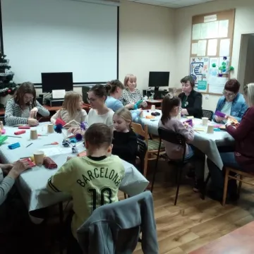 Pisanki i pająki ludowe ożywiły tradycję w Gidlach