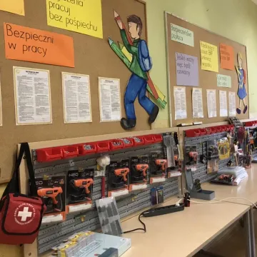 Szkoła w Kamieńsku realizuje projekt Laboratoria Przyszłości