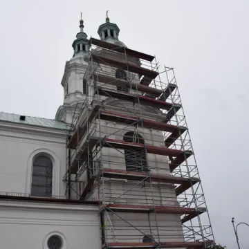 Kościelne wieże w renowacji