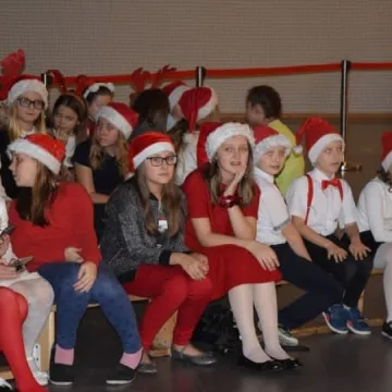 Świąteczny koncert charytatywny w PSP nr 6