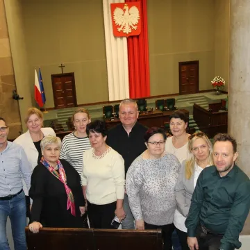 Samorządowcy z Ładzic poznali kulisy pracy w Sejmie
