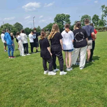 Lekcja patriotyzmu i bezpieczeństwa w ZSP w Dobryszycach