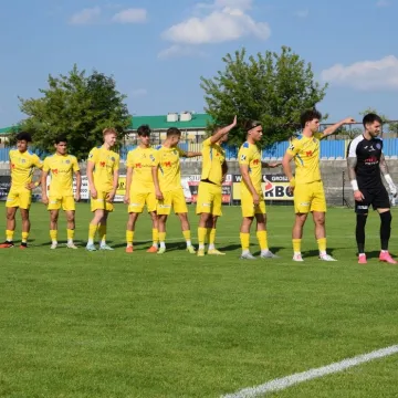 RKS Radomsko remisuje w końcówce meczu z Ceramiką  Opoczno