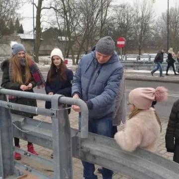 Miłość zamknięta na moście