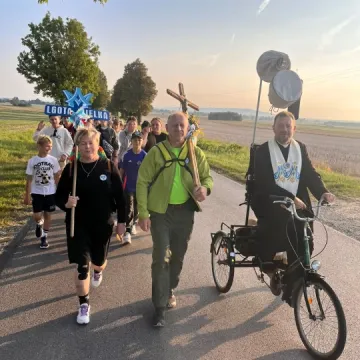 Wierni z Lgoty Wielkiej pielgrzymują na Jasną Górę